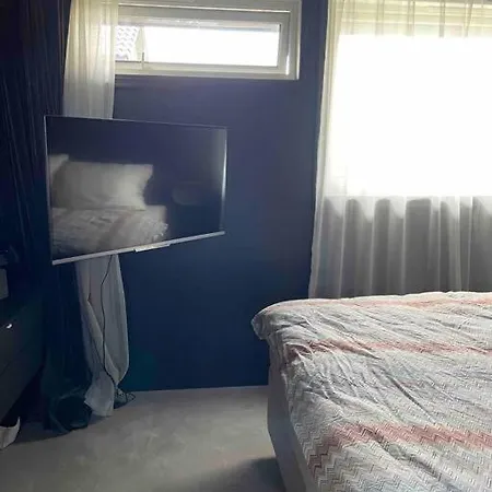 Vertikaldelt Tomannsbolig Til Leie * Stavanger