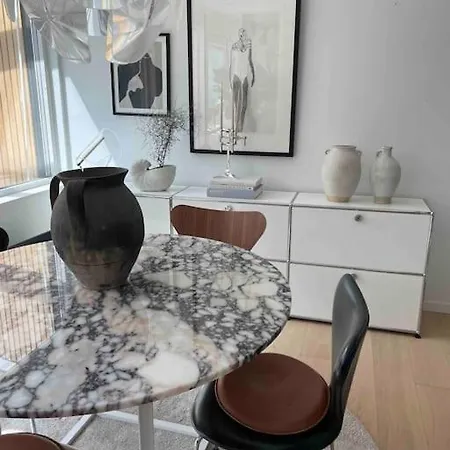 Vertikaldelt Tomannsbolig Til Leie * Stavanger